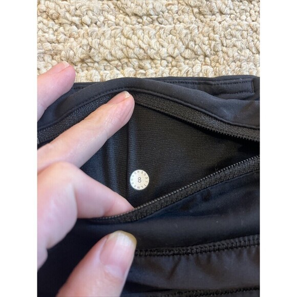 lululemon athletica Black Skort size 8 - Picture 2 of 4